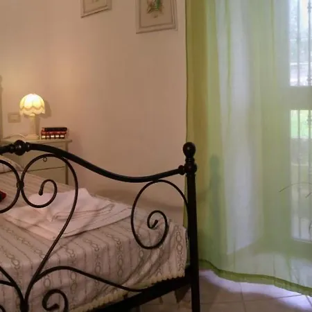 Bed & Breakfast Aurasia 4*