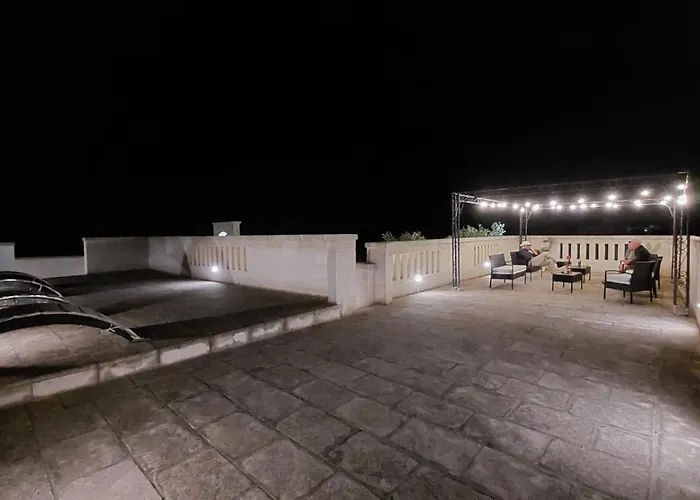 فندق مبيت وإفطار Aurasia أوستوني