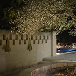 فندق مبيت وإفطار Aurasia